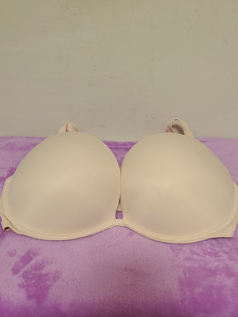 PINK Victoria's Secret Smooth Nude Light-Cream T-Shirt Bra